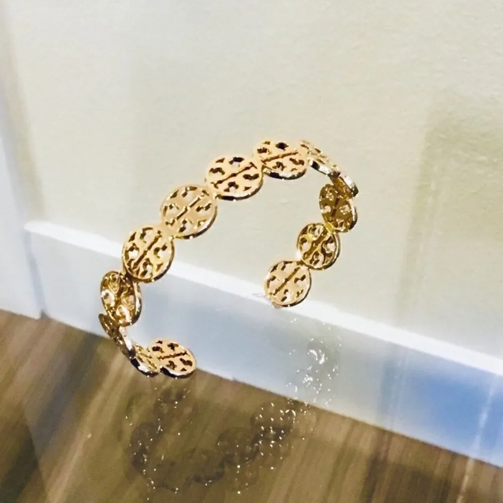 Tory Burch tory burch